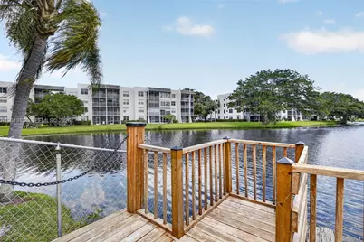 9330 Lagoon Pl #307, Davie, FL 33324 - Photo 34