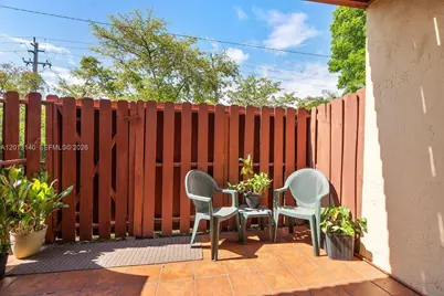 462 SE 14th St, Dania Beach, FL 33004 - Photo 24