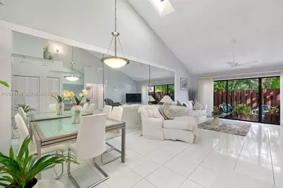 462 SE 14th St, Dania Beach, FL 33004 - Photo 6