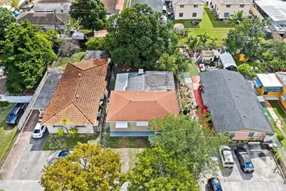 42 E 16th St, Hialeah, FL 33010 - Photo 2