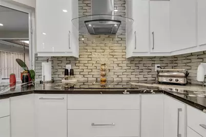 19757 SW 124th Ave, Miami, FL 33177 - Photo 18