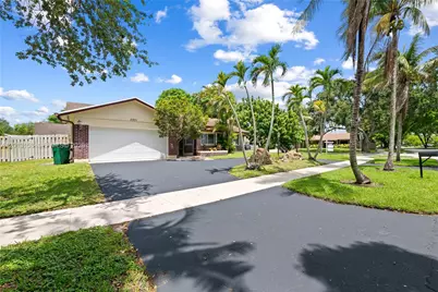 5501 SW 118th Ave, Cooper City, FL 33330 - Photo 2