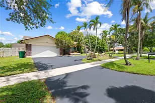 5501 SW 118th Ave, Cooper City, FL 33330 - Photo 2