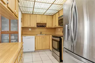 20401 NE 30th Ave, Aventura, FL 33180 - Photo 18