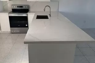 1304 NE 191st St, Miami, FL 33179 - Photo 2