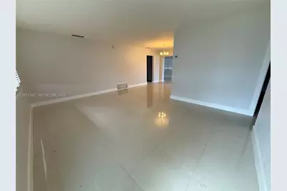 7611 NW 2nd St #7611, Pembroke Pines, FL 33024 - Photo 2