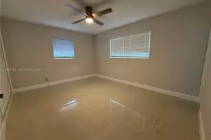 7611 NW 2nd St, Pembroke Pines, FL 33024 - Photo 8