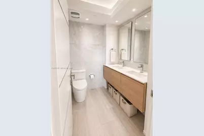 400 S Pointe Dr #707, Miami Beach, FL 33139 - Photo 10