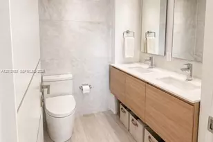 400 South Pointe Dr, Miami Beach, FL 33139 - Photo 10