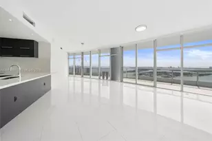900 Biscayne Blvd, Miami, FL 33132 - Photo 2