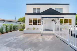 2368 SW 26th St, Miami, FL 33133 - Photo 2