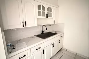260 NW 107th Ave, Miami, FL 33172 - Photo 14