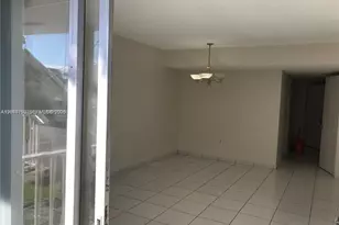 260 NW 107th Ave, Miami, FL 33172 - Photo 6