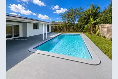 21335 NE 19th Ct, Miami, FL 33179 - Photo 2