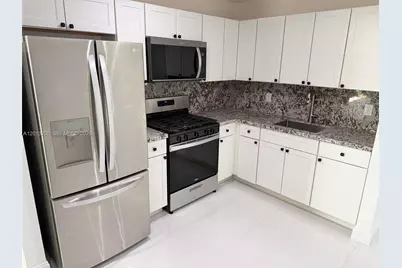 214 NE 108th #Back Unit, Miami, FL 33161 - Photo 6