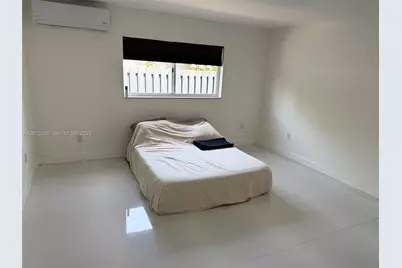 214 NE 108th #Back Unit, Miami, FL 33161 - Photo 8