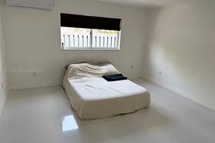 214 NE 108th, Miami, FL 33161 - Photo 8