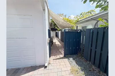 214 NE 108th #Back Unit, Miami, FL 33161 - Photo 2
