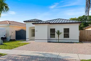 7978 NW 200th St, Hialeah, FL 33015 - Photo 1