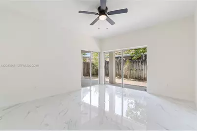 7978 NW 200th St, Hialeah, FL 33015 - Photo 16