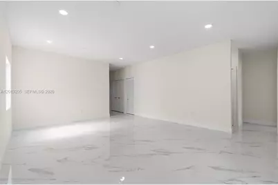 7978 NW 200th St, Hialeah, FL 33015 - Photo 12