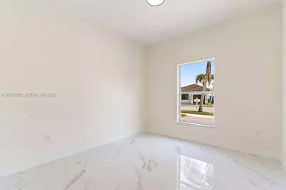 7978 NW 200th St, Hialeah, FL 33015 - Photo 22