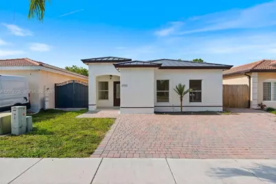 7978 NW 200th St, Hialeah, FL 33015 - Photo 2