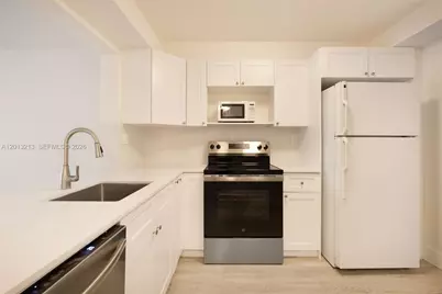 10825 SW 112th Ave #213, Miami, FL 33176 - Photo 8