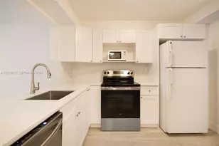 10825 SW 112th Ave, Miami, FL 33176 - Photo 8