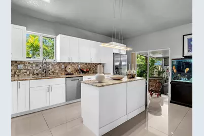 8510 SW 208th Ln, Cutler Bay, FL 33189 - Photo 8