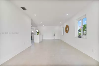 1044 NE 4th Ave, Homestead, FL 33030 - Photo 12