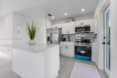 1044 NE 4th Ave, Homestead, FL 33030 - Photo 18