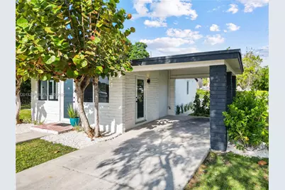 1044 NE 4th Ave, Homestead, FL 33030 - Photo 2