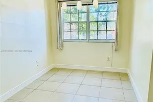 220 SW 116th Ave, Pembroke Pines, FL 33025 - Photo 6