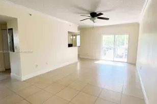220 SW 116th Ave, Pembroke Pines, FL 33025 - Photo 8