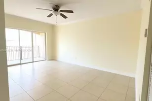220 SW 116th Ave, Pembroke Pines, FL 33025 - Photo 10