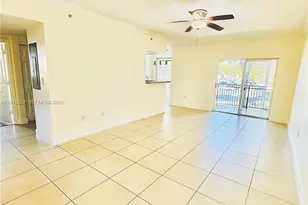 220 SW 116th Ave, Pembroke Pines, FL 33025 - Photo 4
