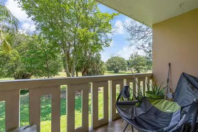 7400 Miami Lakes Dr #D205, Miami Lakes, FL 33014 - Photo 6