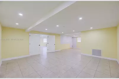 359 10th St, Lake Park, FL 33403 - Photo 26