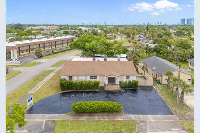 359 10th St, Lake Park, FL 33403 - Photo 2