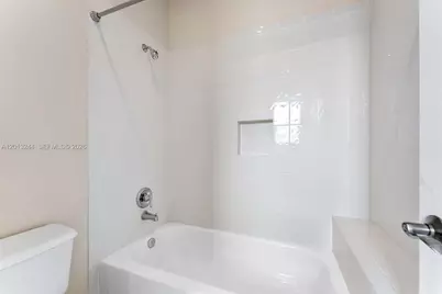 10364 Trianon Pl, Wellington, FL 33449 - Photo 24
