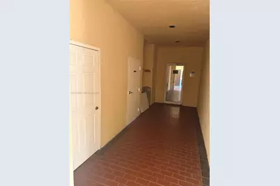 7400 NW 7th St #201, Miami, FL 33126 - Photo 2