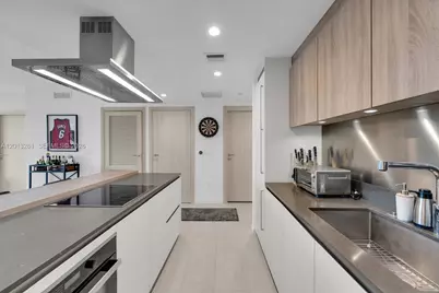 1000 Brickell Plaza #3610, Miami, FL 33131 - Photo 8