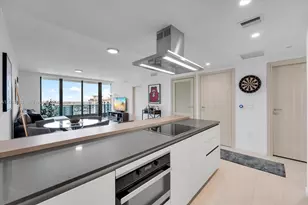 1000 Brickell Plaza, Miami, FL 33131 - Photo 6