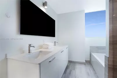 1300 Brickell Bay Dr #3402, Miami, FL 33131 - Photo 14