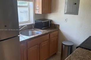 924 SE 2nd St, Fort Lauderdale, FL 33301 - Photo 6