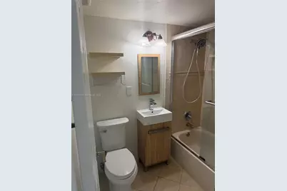 924 SE 2nd St #14, Fort Lauderdale, FL 33301 - Photo 4
