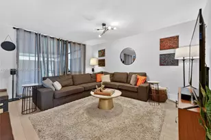 13189 SW 9th Ln, Miami, FL 33184 - Photo 10