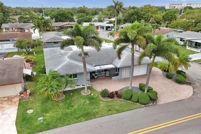 4722 NW 44th Ct, Tamarac, FL 33319 - Photo 2