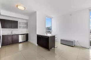90 SW 3rd St, Miami, FL 33130 - Photo 2